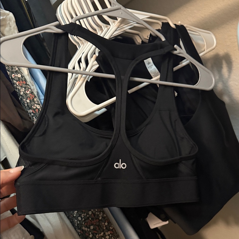 ALO Yoga Sleek Black Sports Bra new